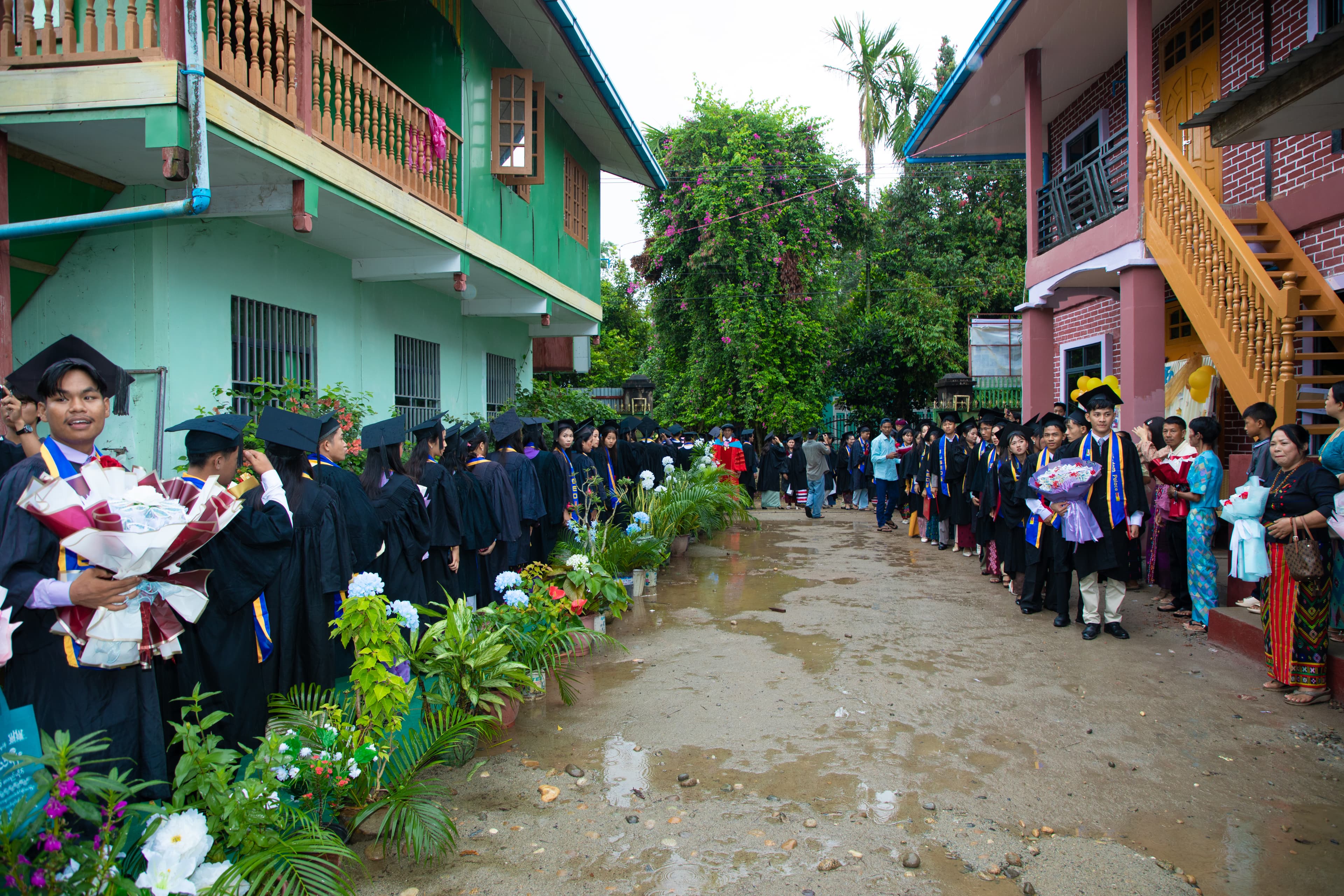 Wisdom Palace graduation activity on campus